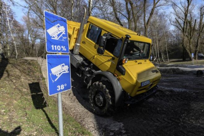 unimog-5.jpg